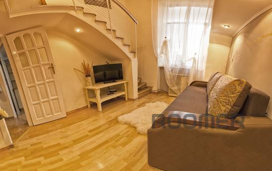 Beautiful apartment renovated, Lviv - apartment by the day