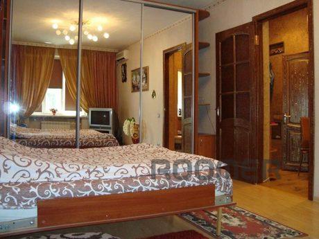 1 room apartment for rent in the very center of the city, th