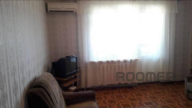 own 2-bedroom apartment with sea view, Chernomorsk (Illichivsk) - apartment by the day
