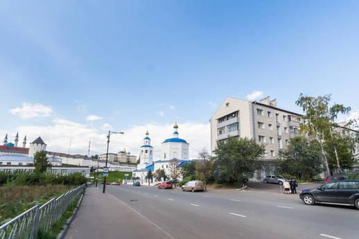 Living under the walls of the Kremlin, Kazan - apartment by the day