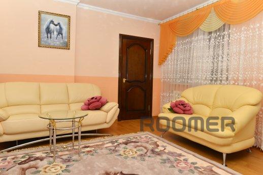 Елітна 4-х кімн. кв., 180 м2 3  6 центр, всі зручності. 8 сп