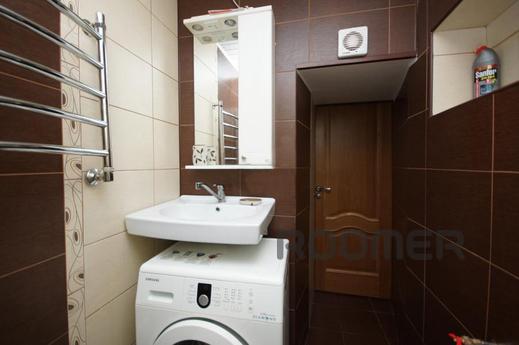 2 bedroom apartment near the mall, Rostov-on-Don - apartment by the day
