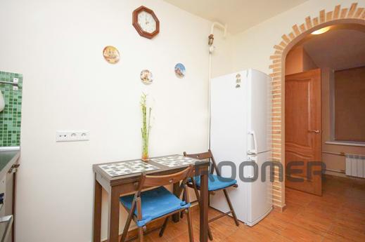 2 bedroom apartment near the mall, Rostov-on-Don - apartment by the day