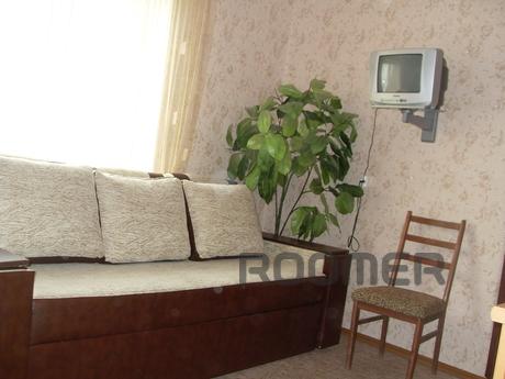 House on the shore of the Azov Sea, Berdiansk - apartment by the day