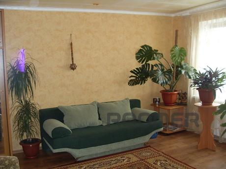 House on the shore of the Azov Sea, Berdiansk - apartment by the day