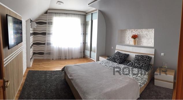 Sdaetsya trehkomnatnaya apartment with quality repair, for s