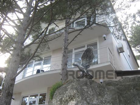 Перший поверх будинку в Місхорі, Кореїз - квартира подобово