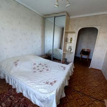 I rent a room in a private house in the area 11 Fontana, wit