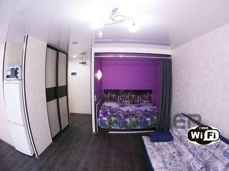 1 bedroom apartment in Midtown, Komsomolsk-on-Amur - apartment by the day