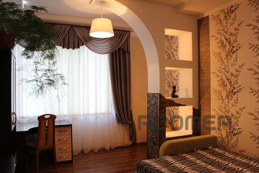 Rent 2-bedroom apartment in the center. In the new house on 