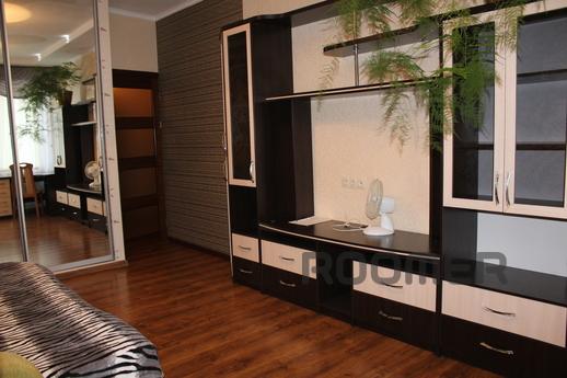 2-bedroom apartment in a new house, Odessa - apartment by the day