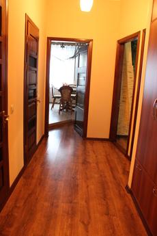 2-bedroom apartment in a new house, Odessa - apartment by the day