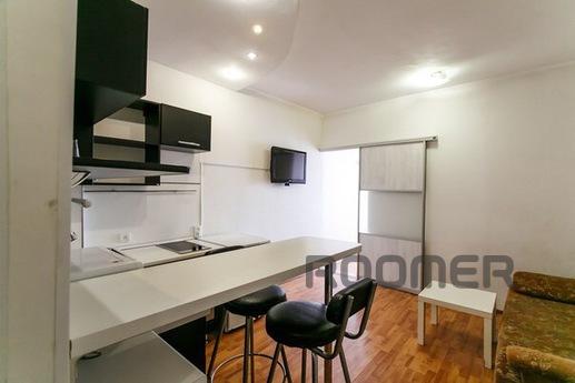 Rent apartments, proprietress! Renovated, near shopping cent
