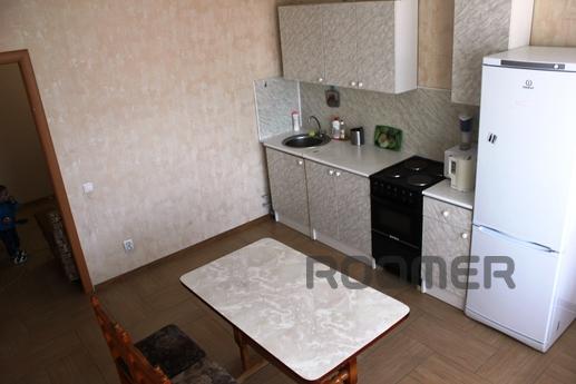 Bedroom large bright apartment, Тюмень - квартира подобово