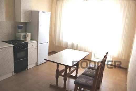 Bedroom large bright apartment, Тюмень - квартира подобово