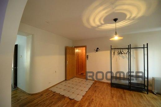 Four large apartment, Тюмень - квартира подобово