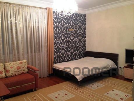 Spacious apartment located in the metro. Nearby you can find