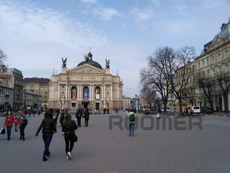 Center Opposite the Opera House, Lviv - apartment by the day