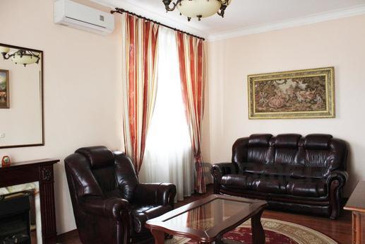 VIP apartment on the Boulevard of Taras Shevchenko, 10, 150m