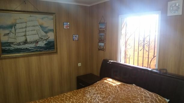Small house by the sea, Chernomorsk (Illichivsk) - apartment by the day