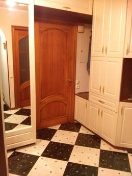 Rent a room in a 3-room apartment, Odessa - apartment by the day