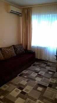 2 bedroom apartment in the center, Kherson - apartment by the day