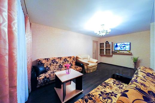 2 bedroom apartment in the center, Yekaterinburg - apartment by the day