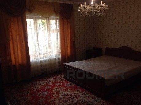 Rent a house in Kryzhanovka on long hozyayki.3 from the room