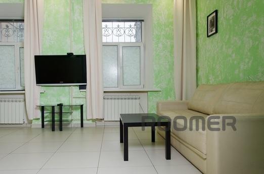 BUSINESS CLASS. Stalin's house, fenced area. Only AFTER 