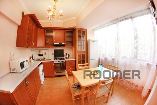 Bright apartment in the heart of Almaty, Алмати - квартира подобово