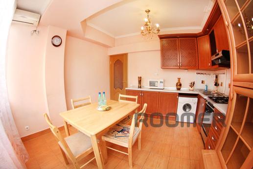 Bright apartment in the heart of Almaty, Алмати - квартира подобово