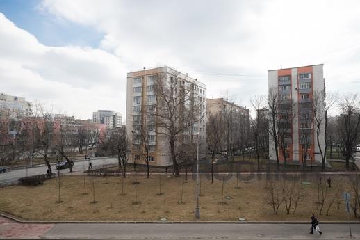 1 bedroom apartment for rent, Москва - квартира подобово