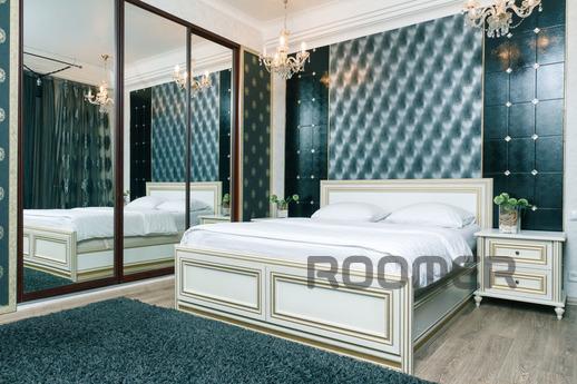 One-bedroom VIP apartment in the center of Kiev on the stree