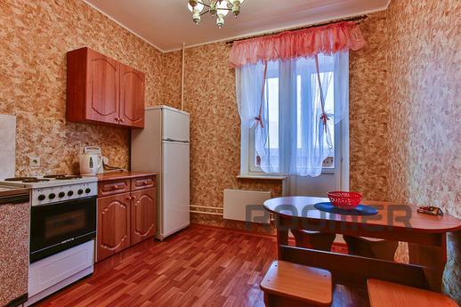 Large 2-bedroom apartment, Podolsk - apartment by the day