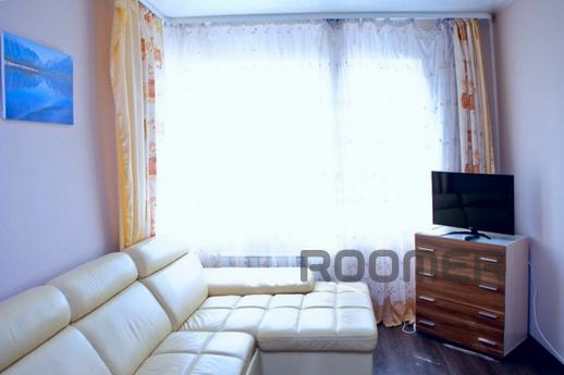 Very beautiful and spacious apartment. For the night, day, w
