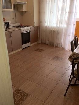 One bedroom apartment in Riviera, Kazan - apartment by the day