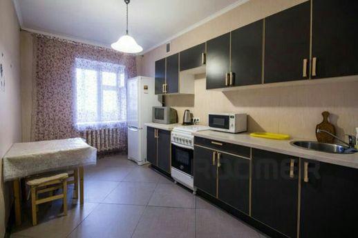1 комнатная квартира в центре, Тюмень - квартира посуточно