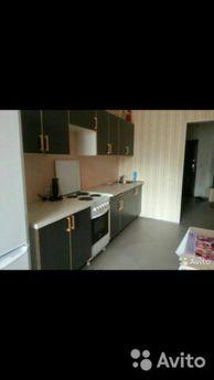 1 комнатная квартира в центре, Тюмень - квартира посуточно
