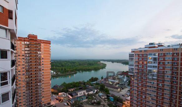 Apartment overlooking the river, park, Krasnodar - apartment by the day