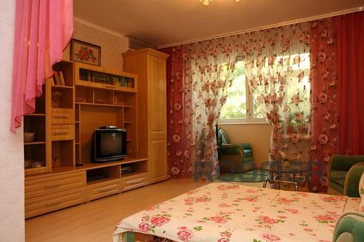 1 комнатная квартира у моря в Бердянске, Бердянск - квартира посуточно