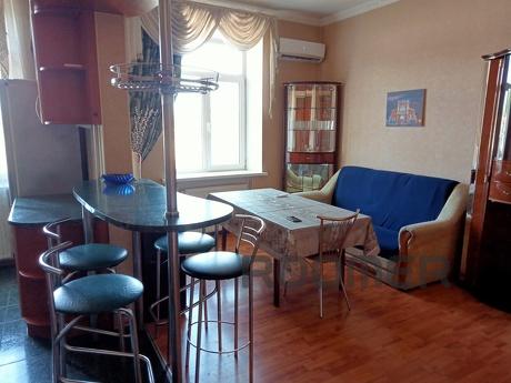 center Deribasovskaya railway station Langeron, Odessa - apartment by the day