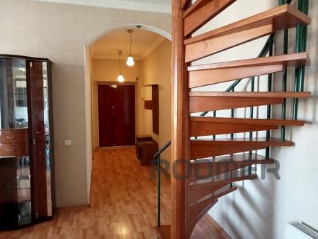 center Deribasovskaya railway station Langeron, Odessa - apartment by the day