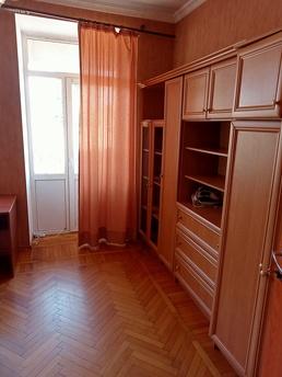 center Deribasovskaya railway station Langeron, Odessa - apartment by the day