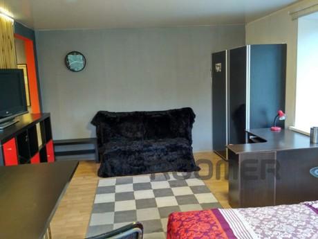 One-bedroom apartment on Gagarin, Yekaterinburg - apartment by the day