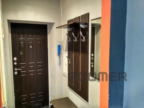 One-bedroom apartment on Gagarin, Yekaterinburg - apartment by the day