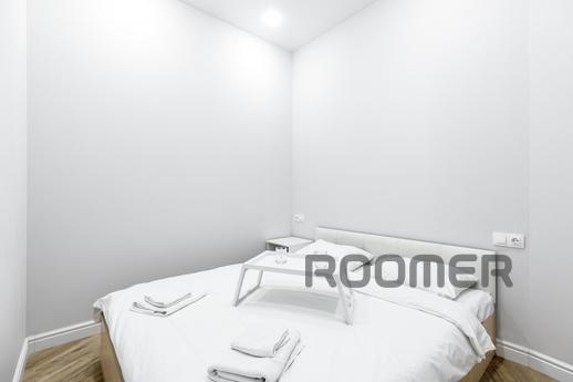 Daily rent New Studio located in the Bukinist residential co