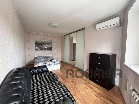 We rent an apartment with European-quality renovation near M