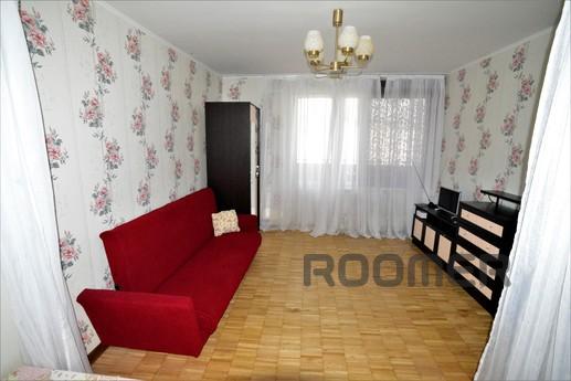 Cozy inexpensive apartment near the metr, Москва - квартира подобово