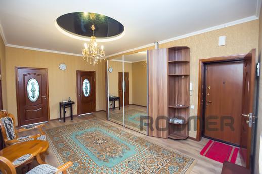 3 bedroom apartment for rent, Астана - квартира подобово