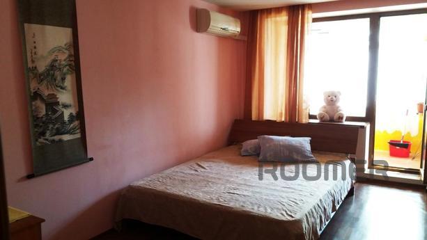 2-комнатная квартира посуточно у моря, Чорноморськ (Іллічівськ) - квартира подобово